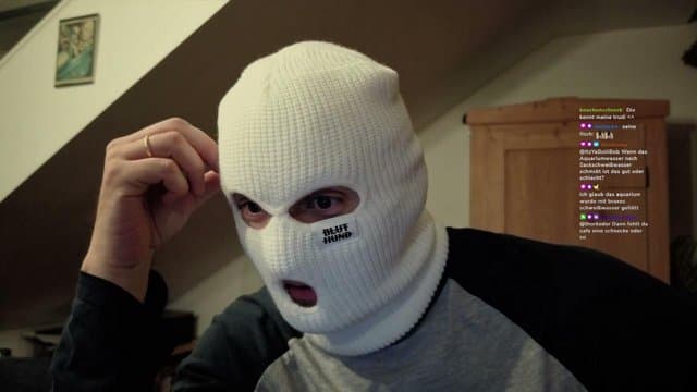 abraxas_von_bluthund playing Just Chatting - Live Casino Stream