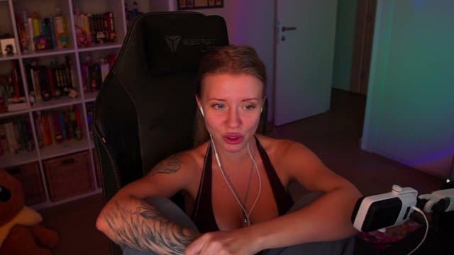 akoolqa playing Just Chatting - Live Casino Stream