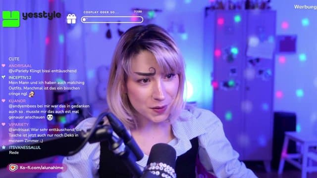 alunahime playing Just Chatting - Live Casino Stream