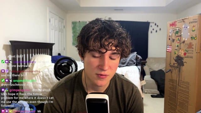 AvidGameEnjoyer playing Just Chatting - Live Casino Stream