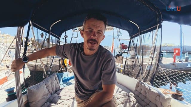 Awkwards_Travel playing Just Chatting - Live Casino Stream