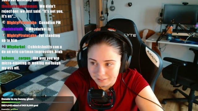 chickshnitty playing Just Chatting - Live Casino Stream