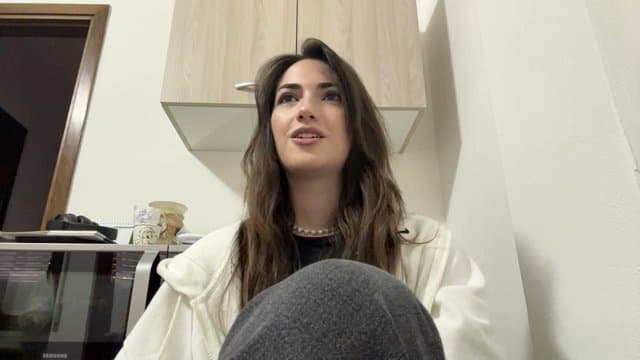 claramelee playing Just Chatting - Live Casino Stream