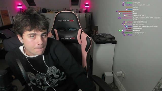 ihatetomaustin playing Just Chatting - Live Casino Stream