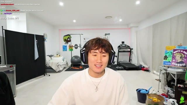 ItsGibz playing Just Chatting - Live Casino Stream