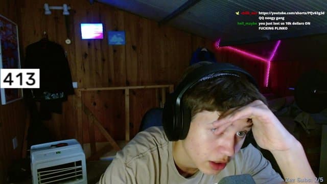 itszez_ playing Just Chatting - Live Casino Stream