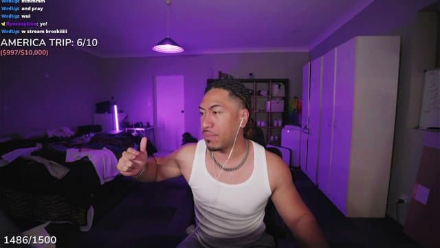 JoshyBoiiTV playing Just Chatting - Live Casino Stream