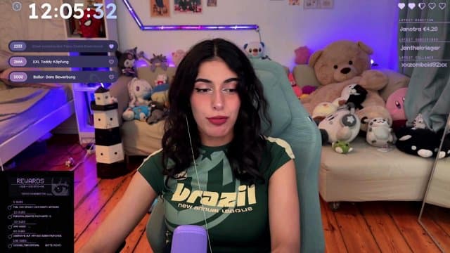 kikinibottom playing Just Chatting - Live Casino Stream