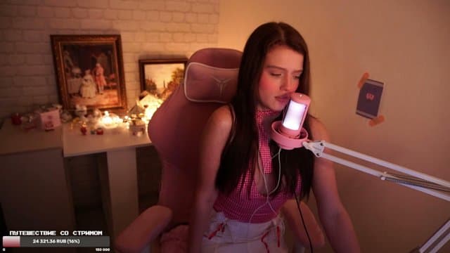 lalipinkcheeks playing Just Chatting - Live Casino Stream