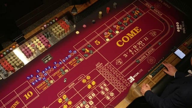 LetsGiveItASpin playing Slots - Live Casino Stream