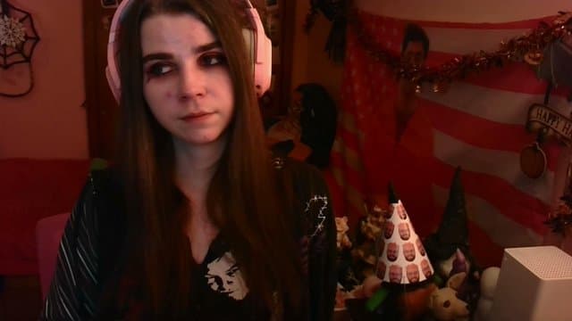 LittleMiscakes playing Just Chatting - Live Casino Stream