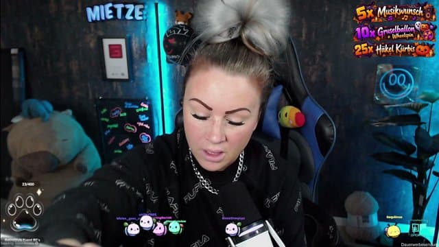 Mietze_goes_crazy playing Just Chatting - Live Casino Stream