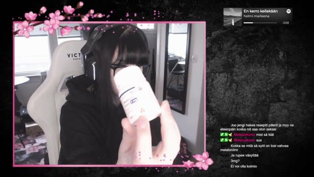 nesumau playing Just Chatting - Live Casino Stream
