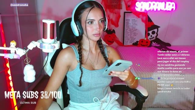 sandranuba playing Just Chatting - Live Casino Stream
