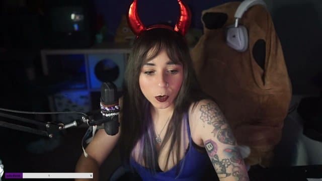 Siempre_neey playing Just Chatting - Live Casino Stream