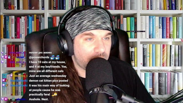 StreamingFalcon playing Just Chatting - Live Casino Stream