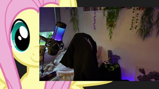 sususcosplays playing Just Chatting - Live Casino Stream