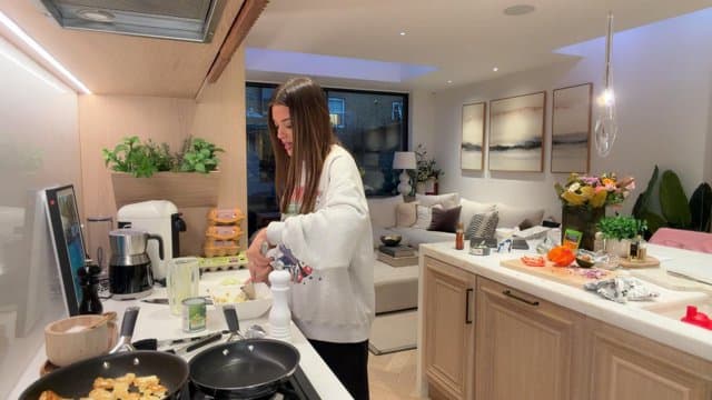 TalithaBalinska playing Just Chatting - Live Casino Stream