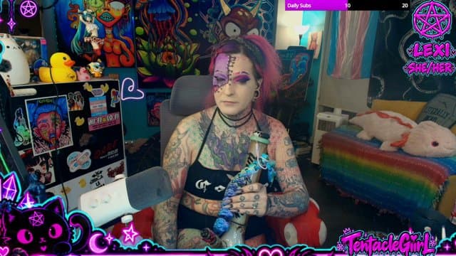 TentacleGiirl playing Just Chatting - Live Casino Stream