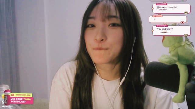 toma playing Just Chatting - Live Casino Stream