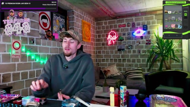 trapbros040 playing Just Chatting - Live Casino Stream