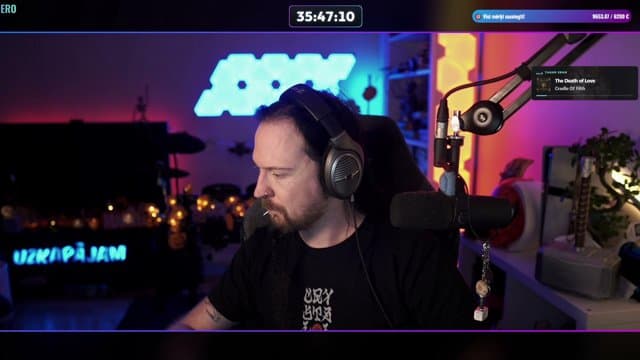 Uzkapajam playing Just Chatting - Live Casino Stream