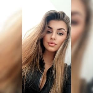 BellaTrixLesAim