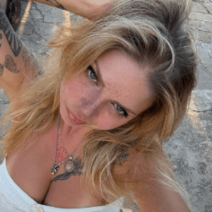 ainely32