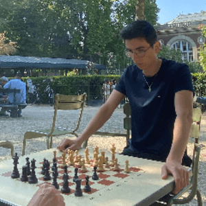 AntoineJoueAuxEchecs