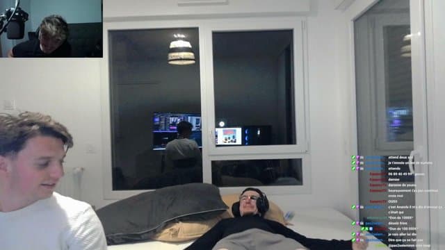 art0w_ playing Just Chatting - Live Casino Stream