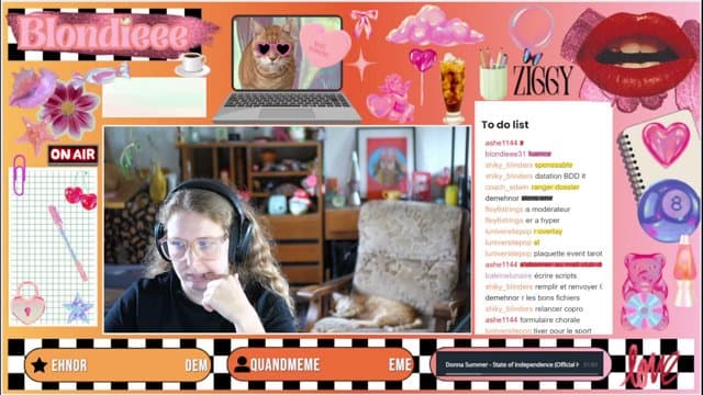 Blondieee31 playing Just Chatting - Live Casino Stream