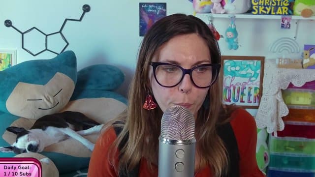 ChristieSkylar playing Just Chatting - Live Casino Stream