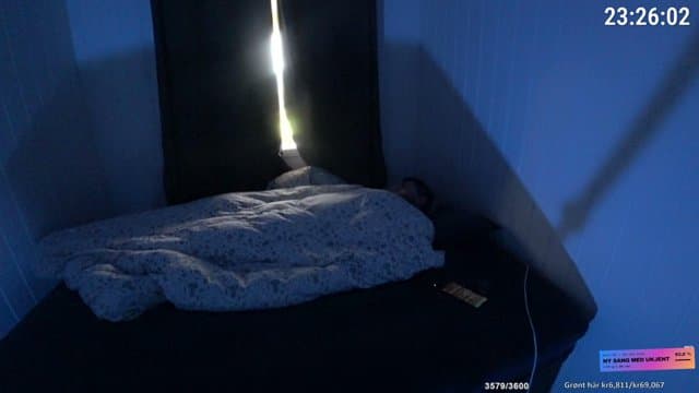 Danniz playing I'm Only Sleeping - Live Casino Stream