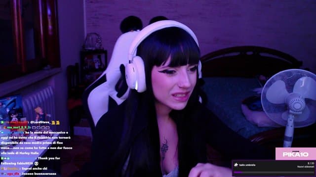 dontcallmepika playing Just Chatting - Live Casino Stream