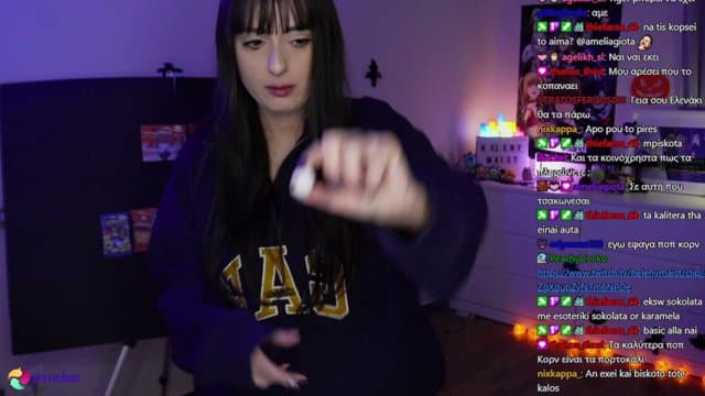 HelenyMaist playing Just Chatting - Live Casino Stream