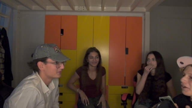 thepetershoww playing Just Chatting - Live Casino Stream