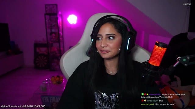 YALUMIE playing Just Chatting - Live Casino Stream