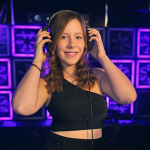 Just_Jenny_Official Offline Background