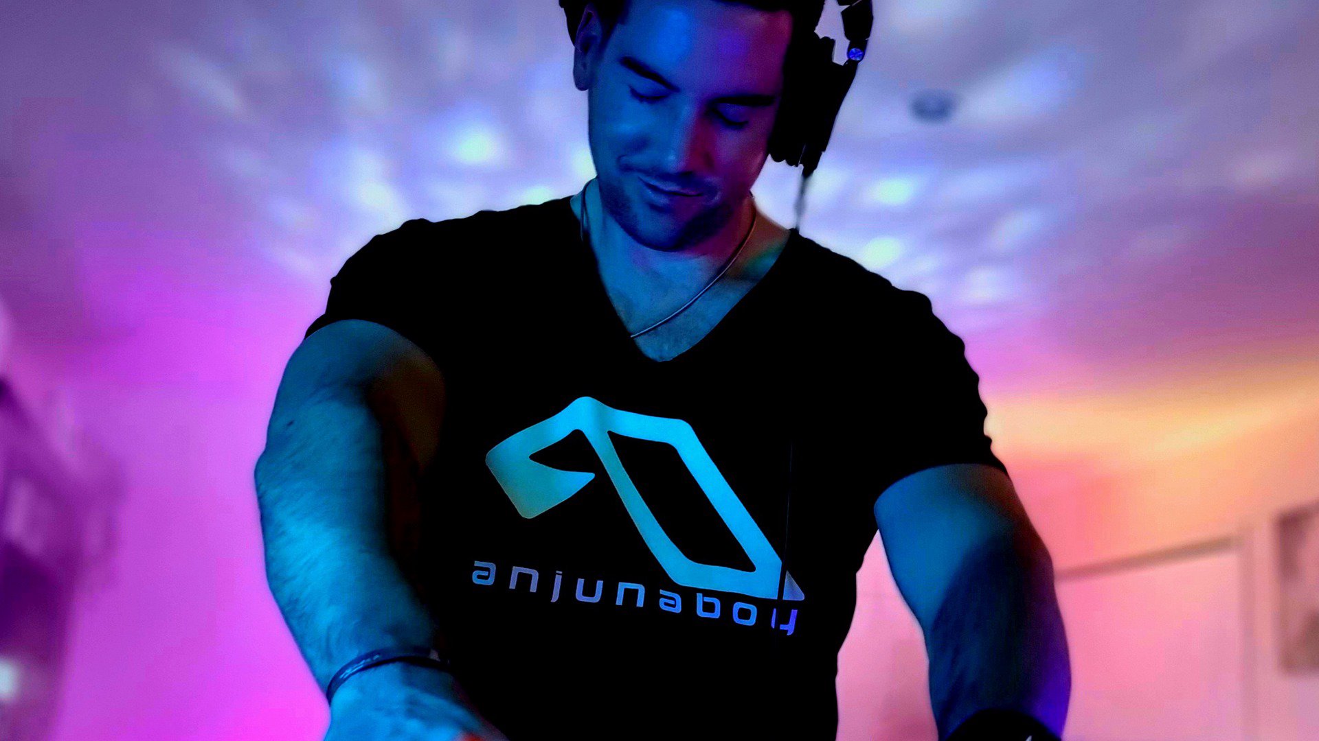 DanjunaDJ Offline Background