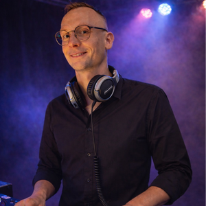 Djstobee