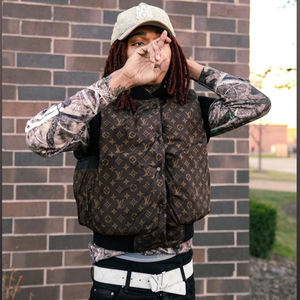 chuckywackemm_ Offline Background