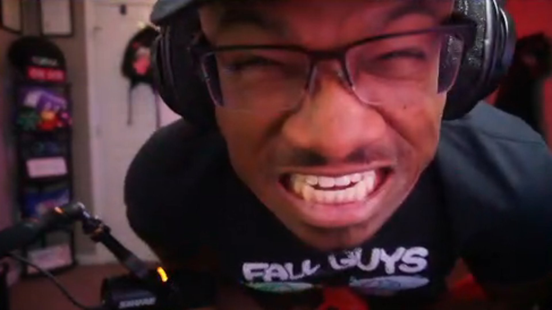 FinesseTheProducer Offline Background