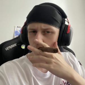 adasiowpierdolo