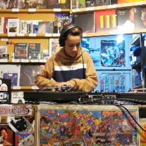 DJ_R_Lo