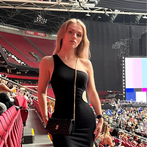 TheNicoleVisser
