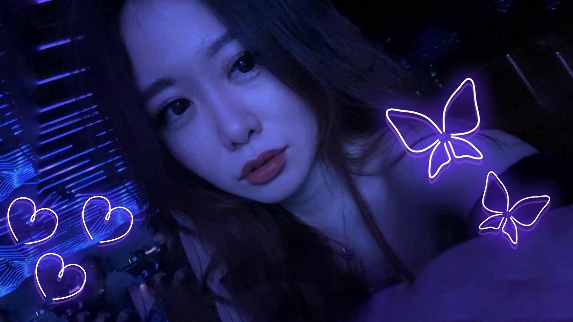 SheWolf Offline Background
