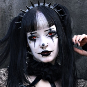 CreepyCassy