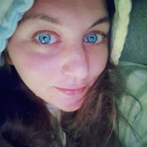 iLLuSiveBLUeyes