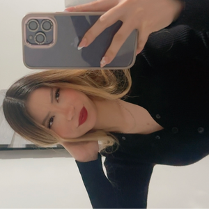 nicollechaz