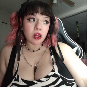 pinky_rat_girl